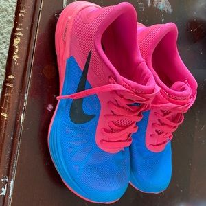 Girls Nike gym shoes